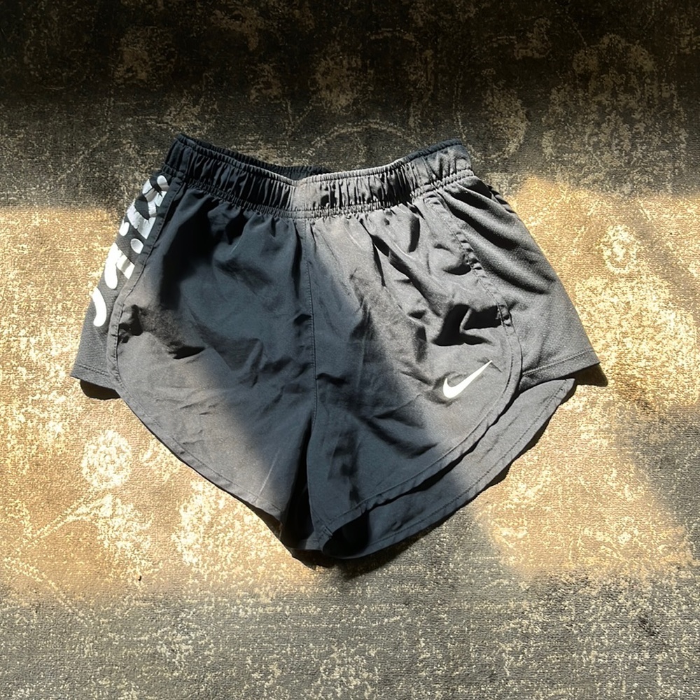 XS Women’s black drawstring Nike shorts